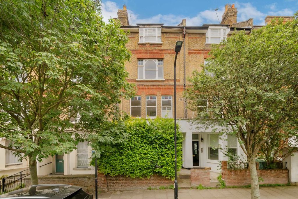 Property photo 1 of 6