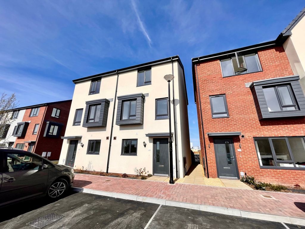 Property photo 1 of 21