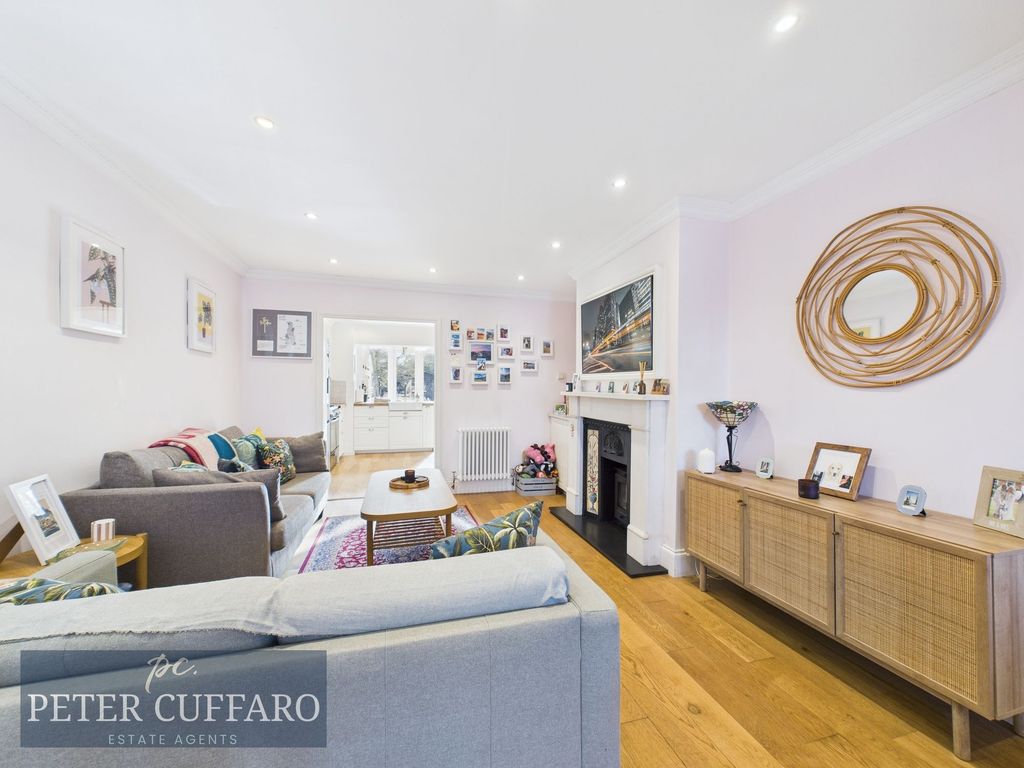 Property photo 2 of 22