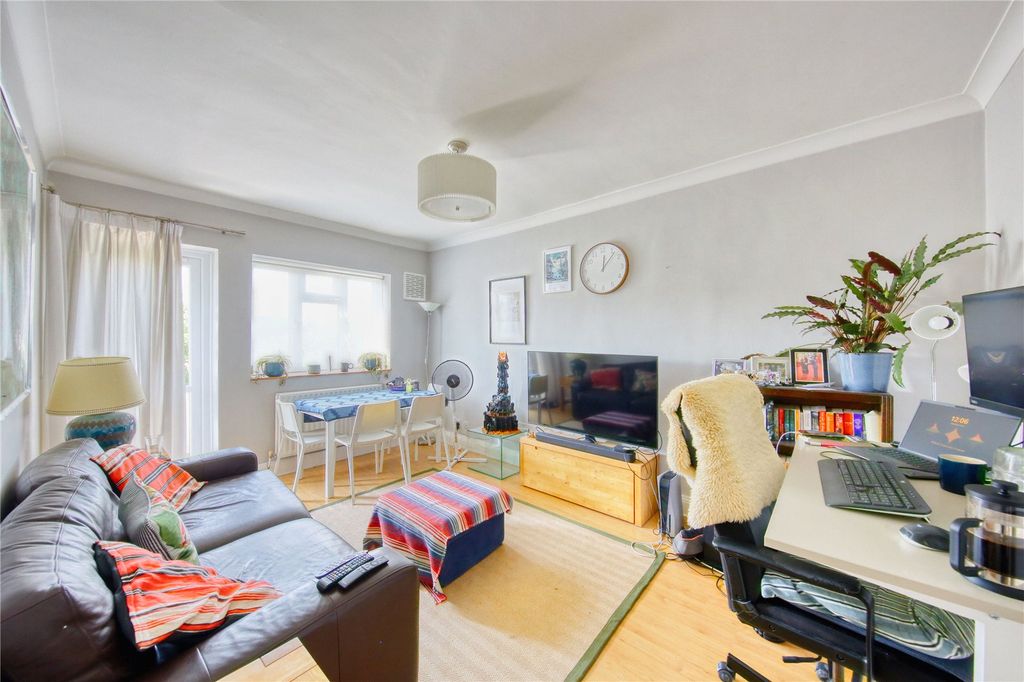 Property photo 1 of 6 Picture No. 10