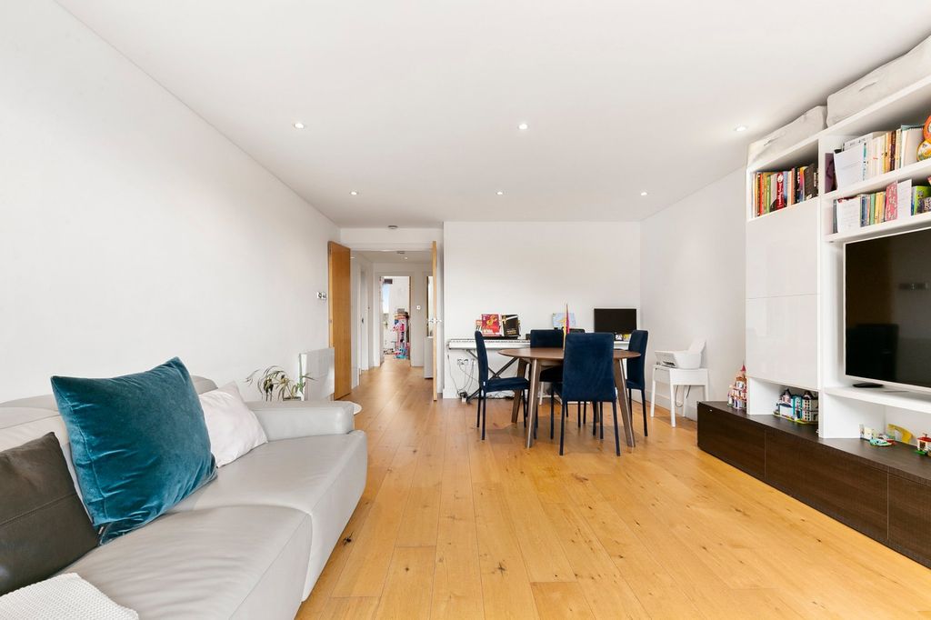 Property photo 3 of 16