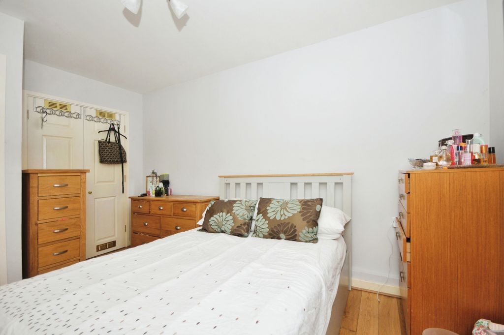 Property photo 3 of 12 Photography