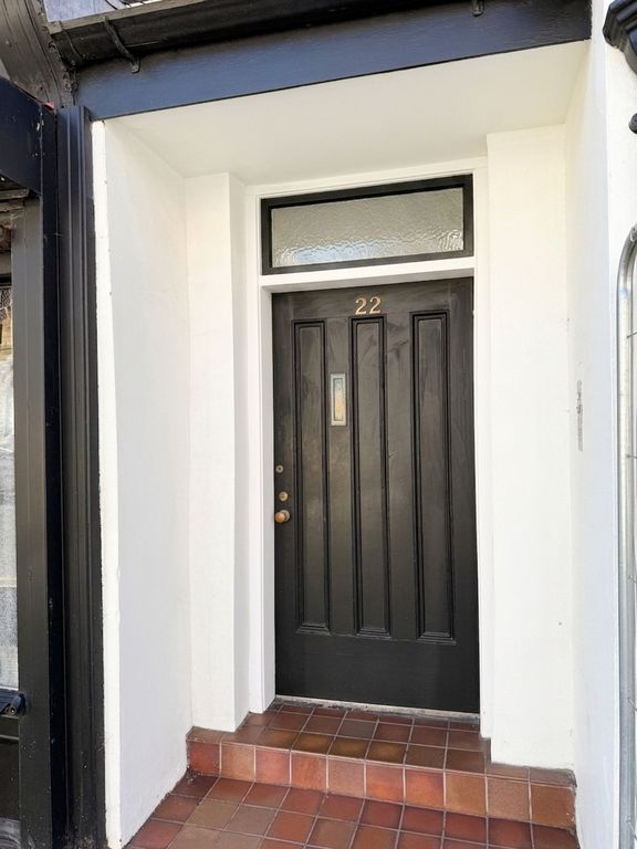 Property photo 1 of 6 Front