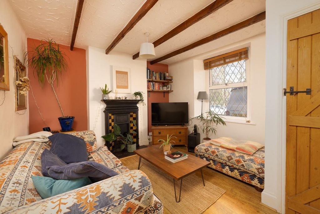 Property photo 3 of 21 Char8635.Jpg