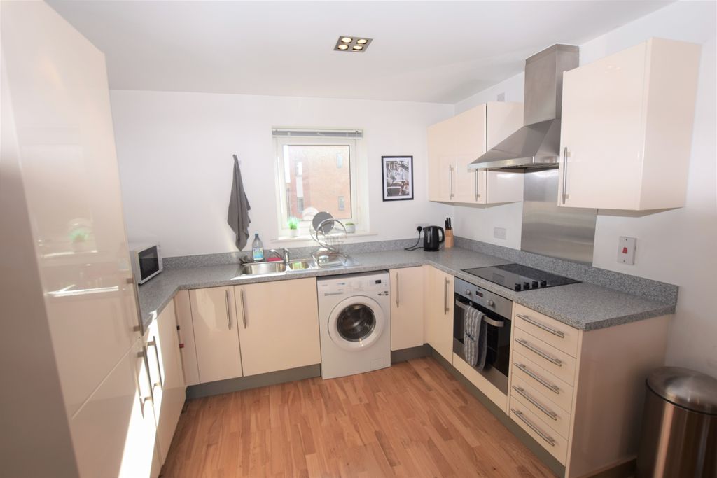 Property photo 2 of 11