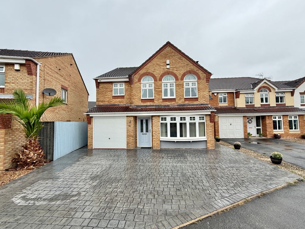 Property photo 1 of 27 External