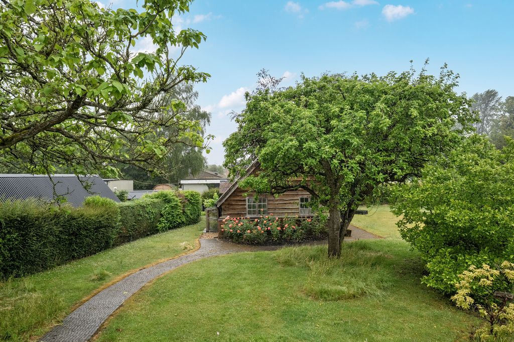 Property photo 3 of 19