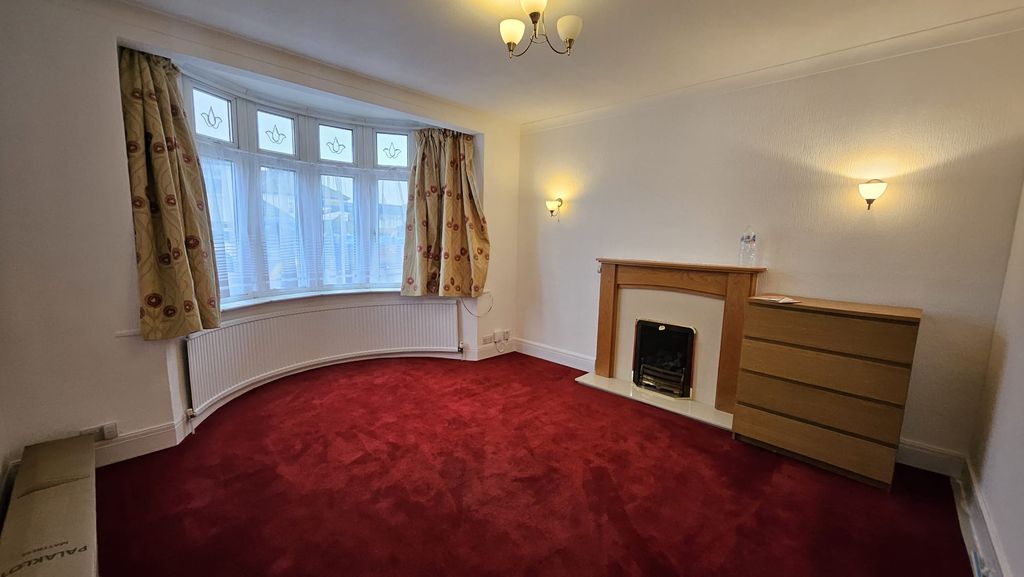 Property photo 2 of 21