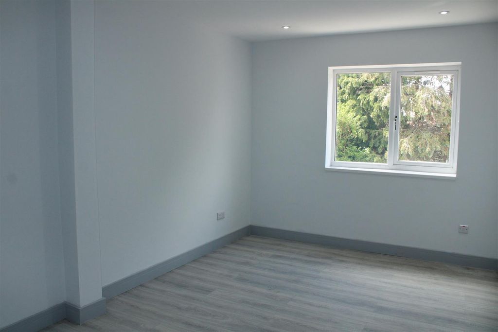 Property photo 2 of 8 Img_7416.Jpg