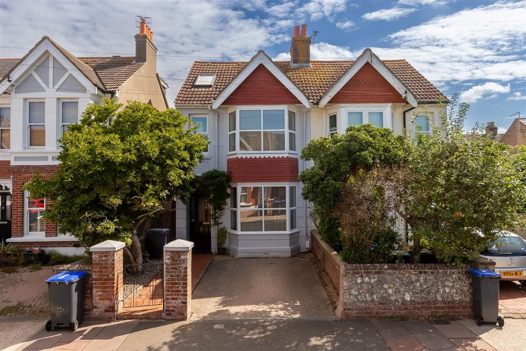 Property photo 1 of 18 Woodlea Rd_23.Jpg