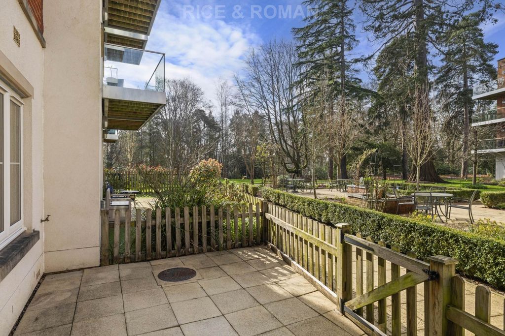 Property photo 2 of 22