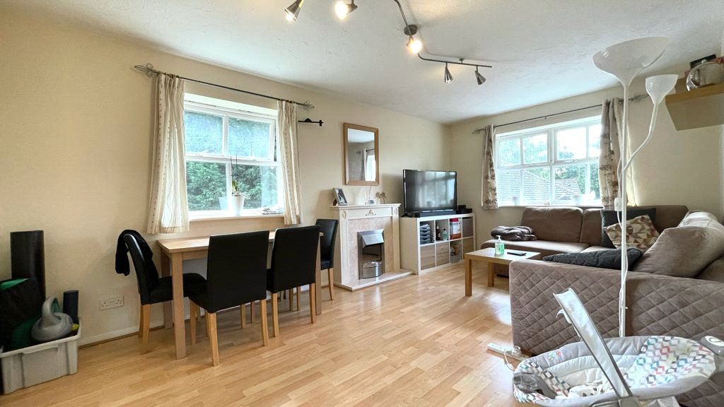 Property photo 3 of 6 Living/Dining Room