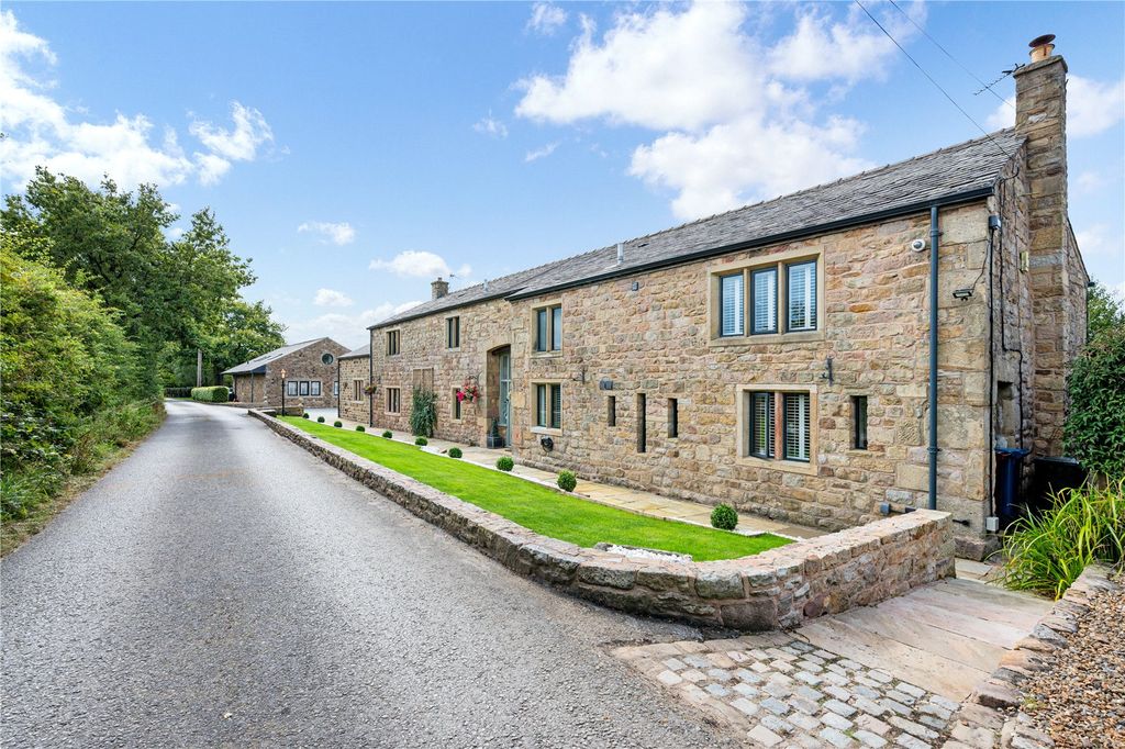 Property photo 1 of 78 External