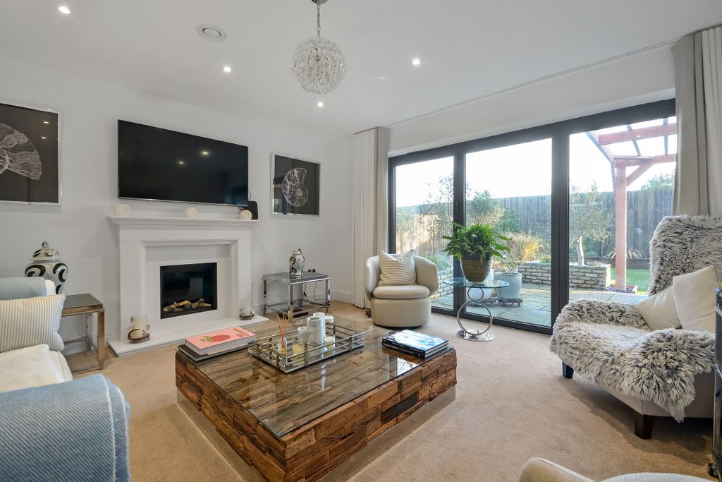 Property photo 2 of 19 Dsc_0008