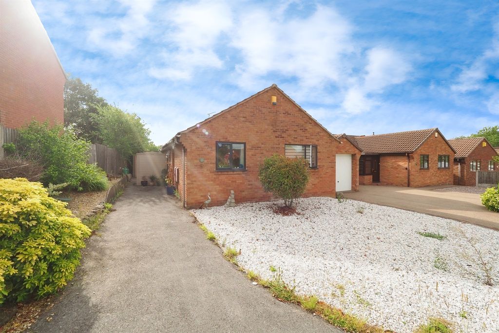 Property photo 2 of 17