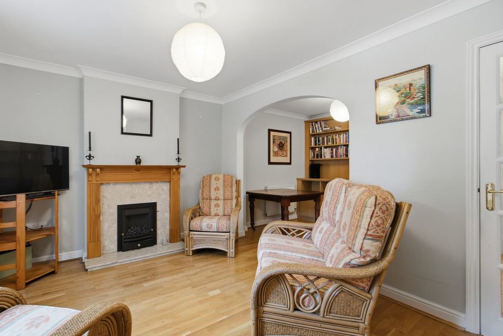 Property photo 2 of 19