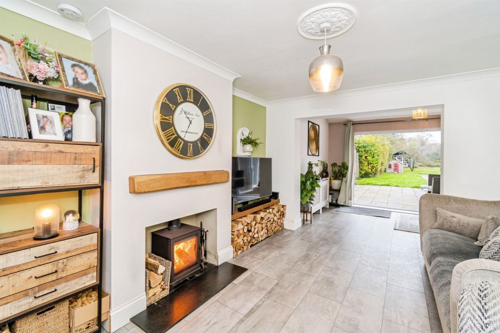 Property photo 2 of 34