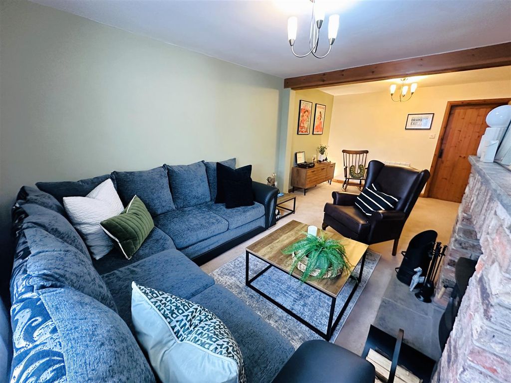 Property photo 2 of 13