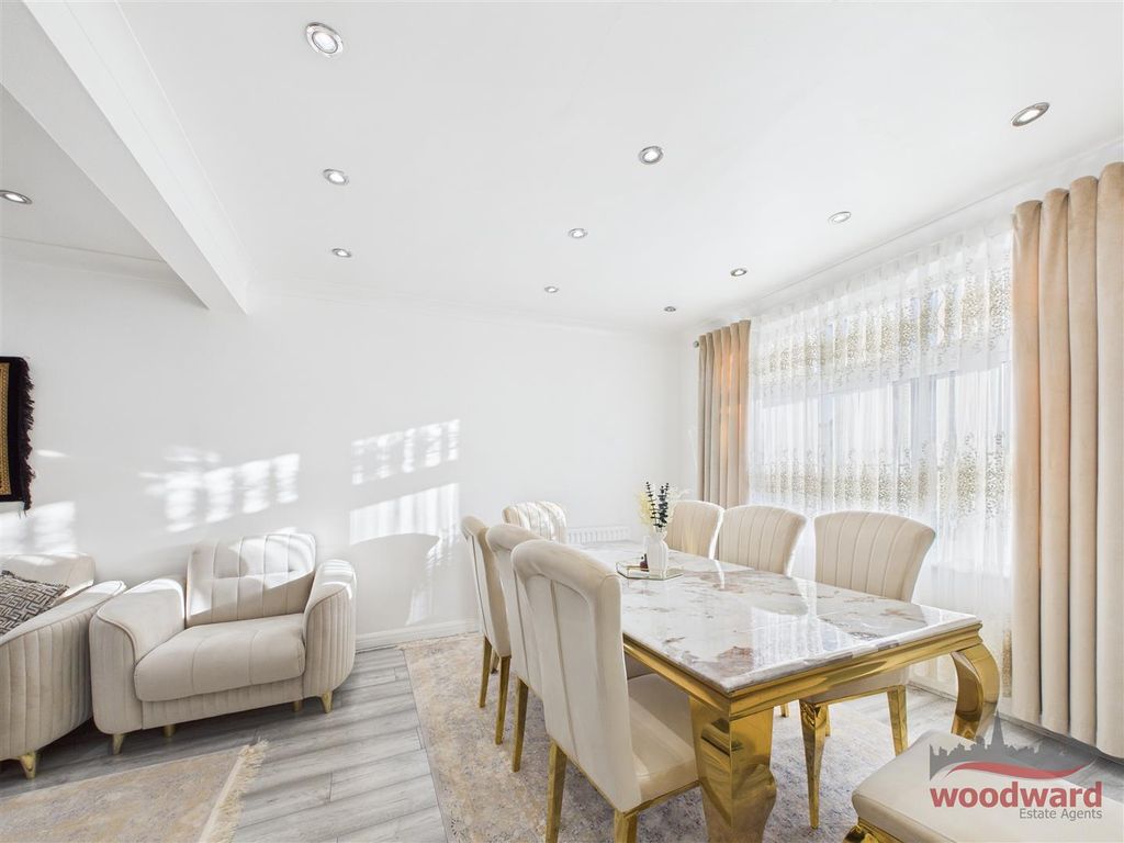 Property photo 2 of 9 Living Room