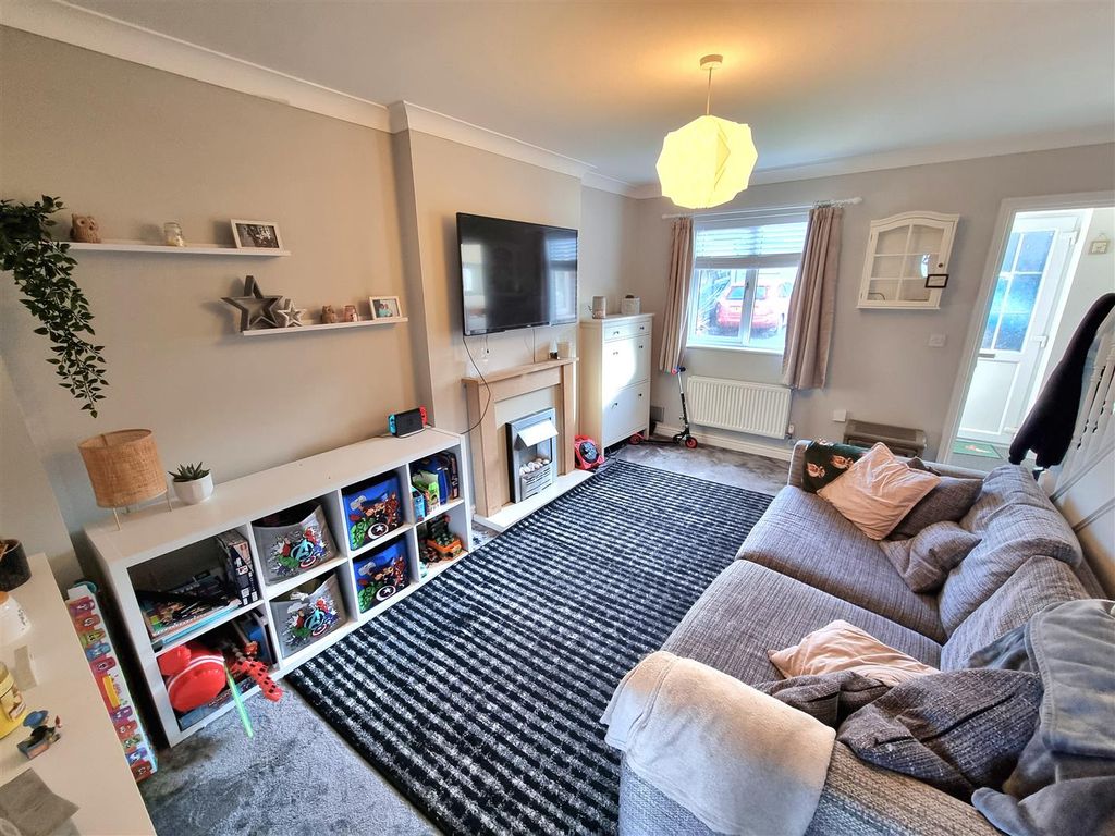 Property photo 2 of 13 Sitting Room.Jpg