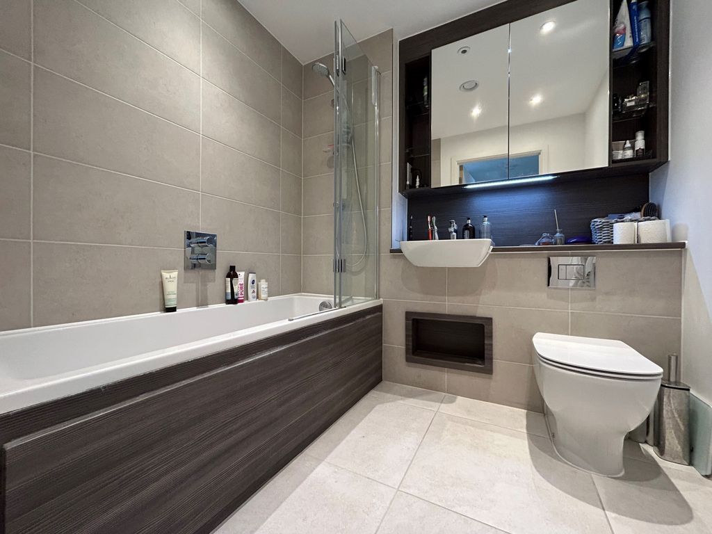 Property photo 3 of 7 Photo 2