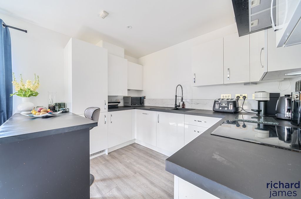 Property photo 2 of 13 c3Ad32Ecef804512Bdbe60c4A165Caab