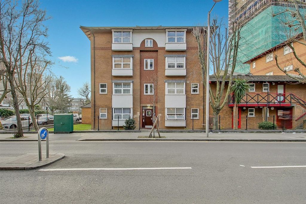 Property photo 1 of 5