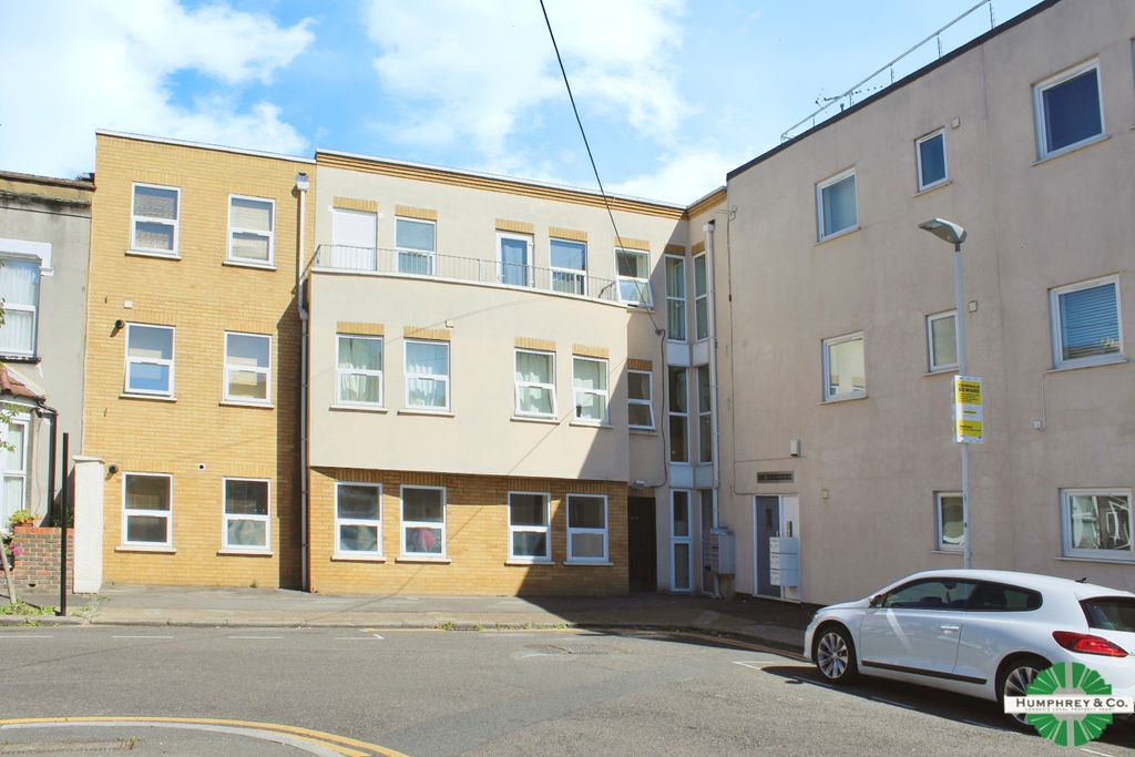 Property photo 2 of 5 Pbox-Street_Scape-295415.Png