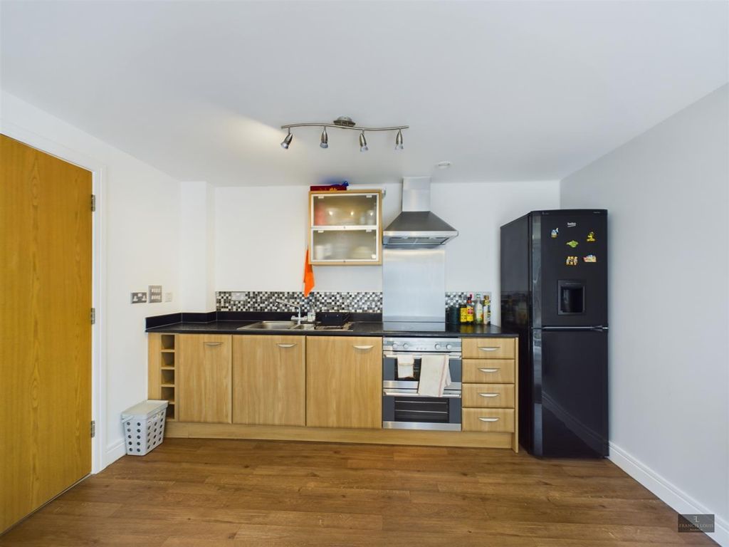 Property photo 2 of 5 Cam01856G0-Pr0158-Still003.Jpg