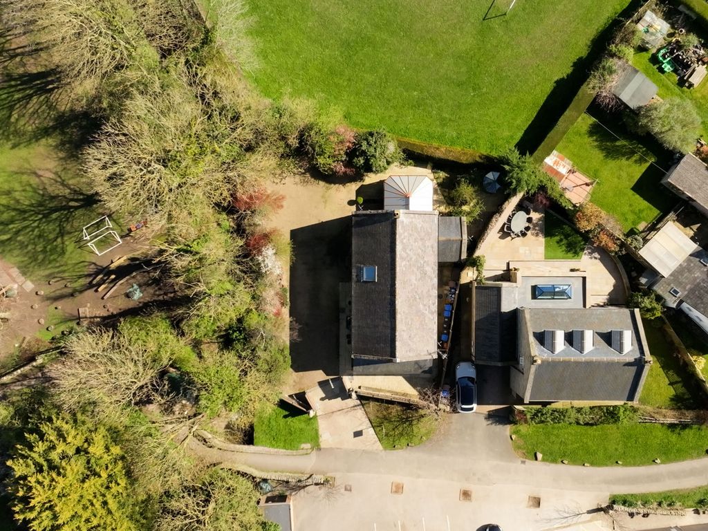 Property photo 3 of 21