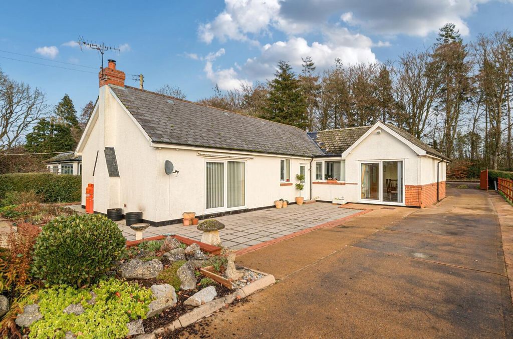 Property photo 1 of 25 Sun Terrace