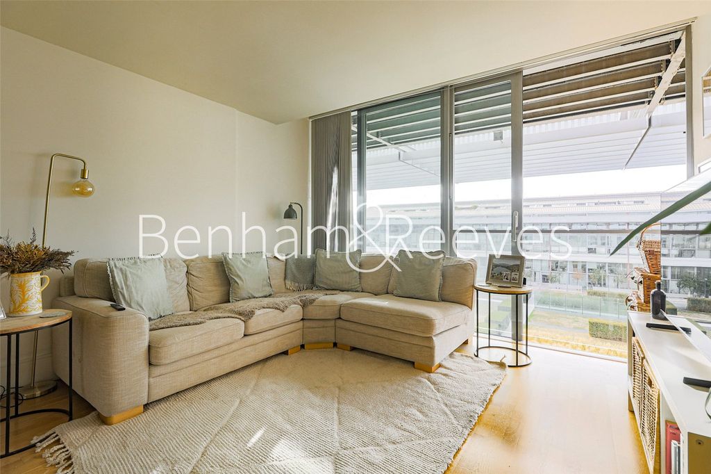Property photo 2 of 17 Picture No. 02