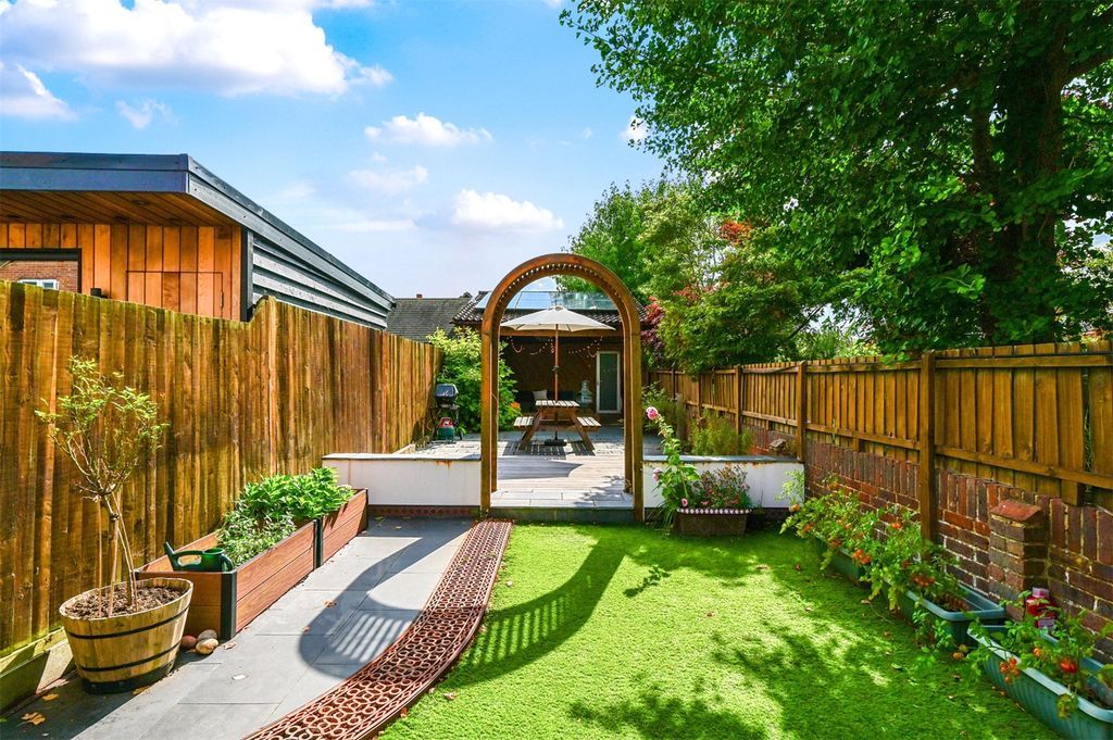 Property photo 2 of 15 Picture No. 04