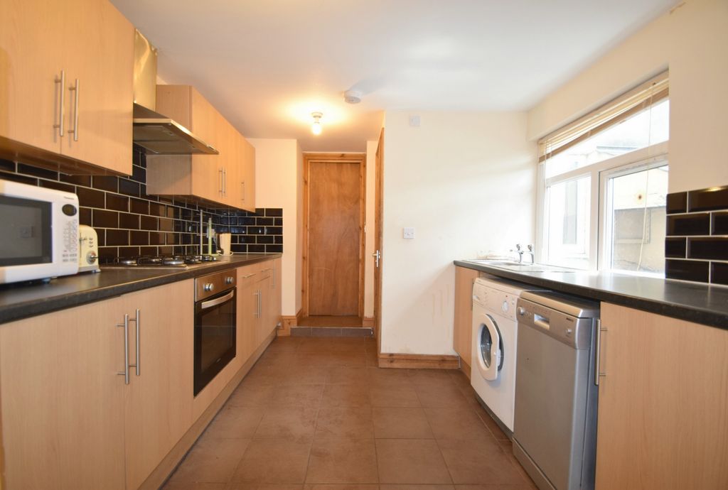 Property photo 3 of 15 Photo 6