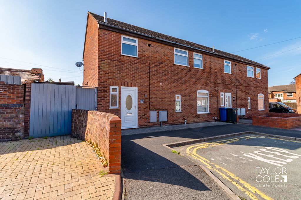 Property photo 1 of 27