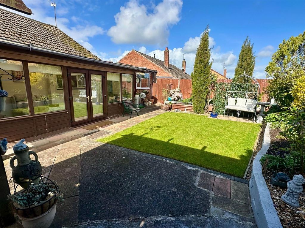 Property photo 2 of 17