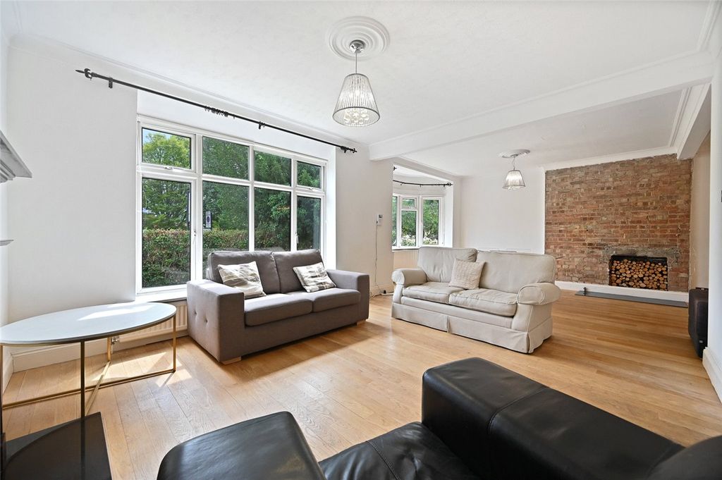 Property photo 3 of 19 Picture No. 16