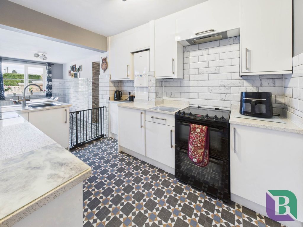 Property photo 2 of 20