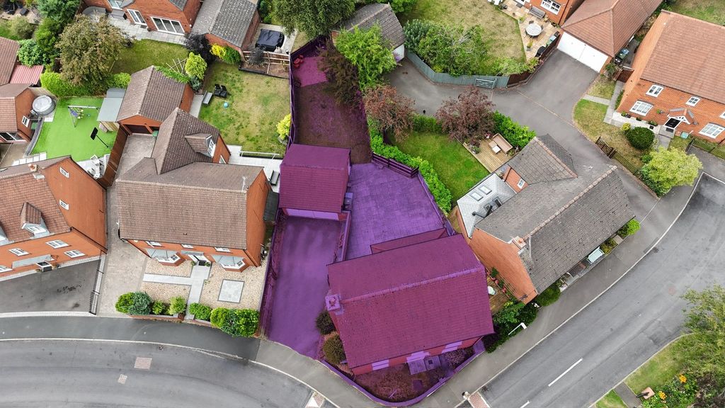 Property photo 2 of 31