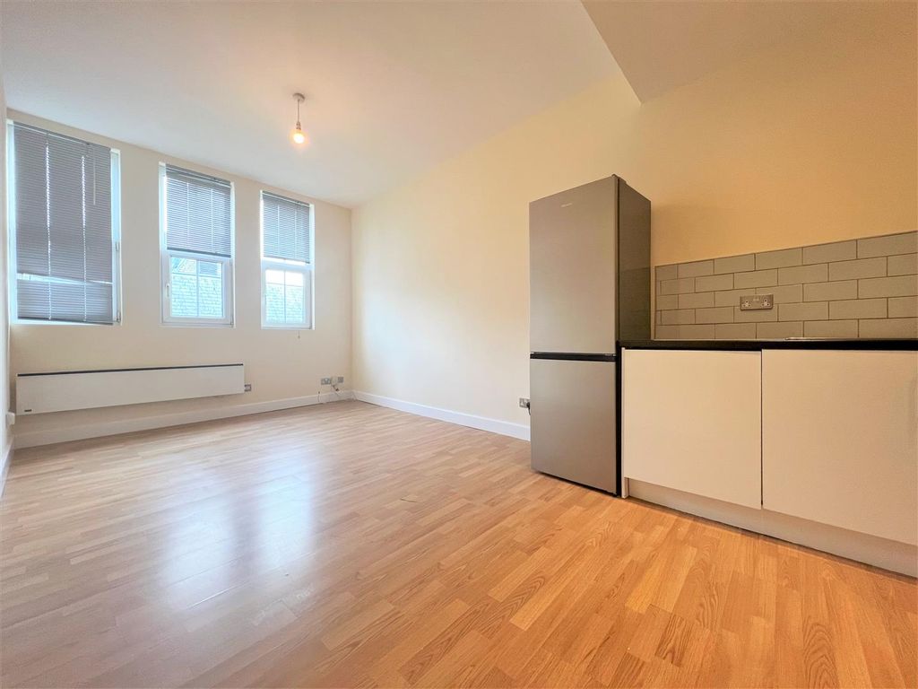 Property photo 2 of 10 Open Plan Living/Kitchen