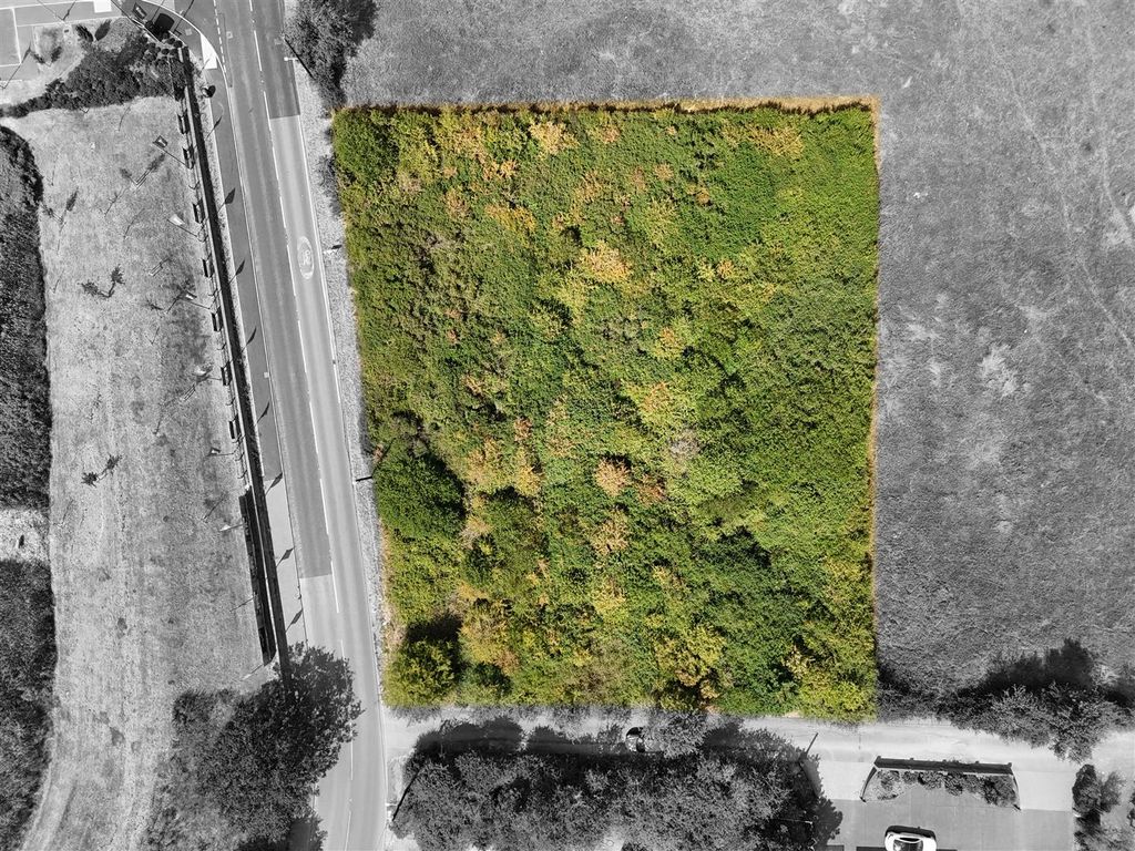 Property photo 1 of 3