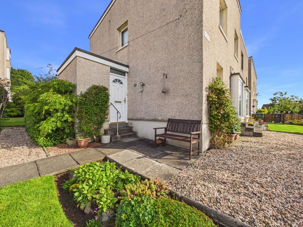 Property photo 2 of 24