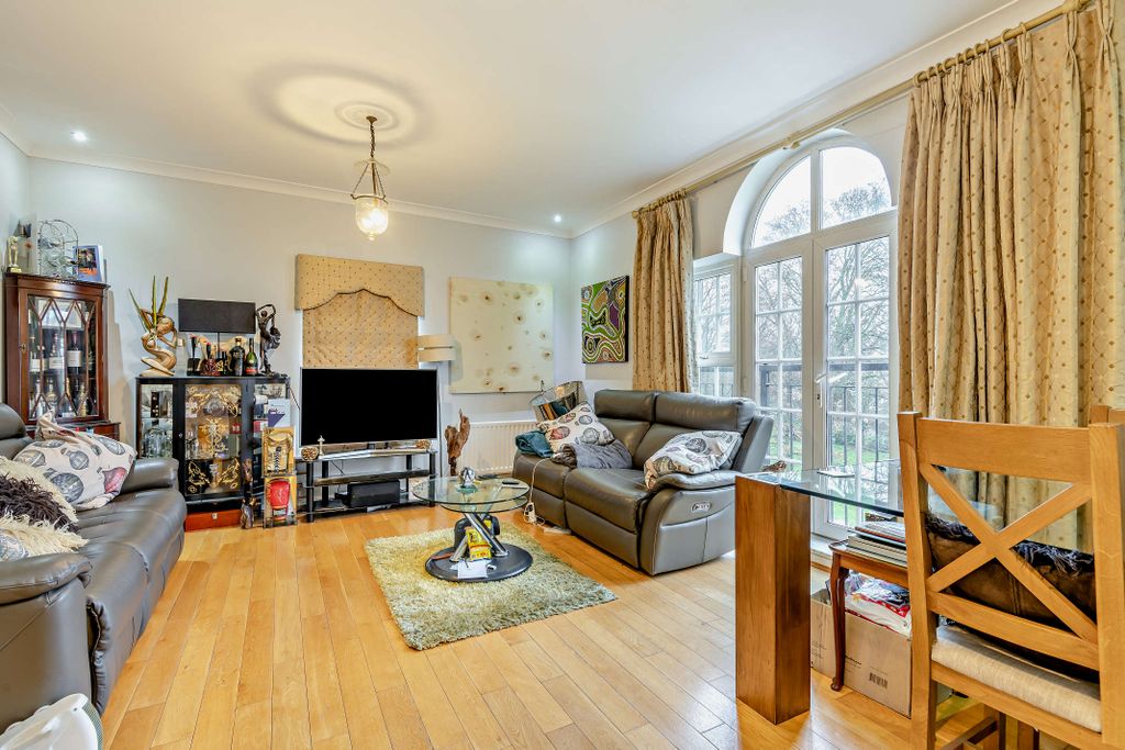 Property photo 3 of 16