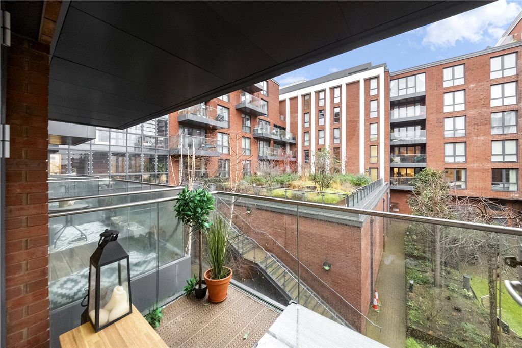 Property photo 3 of 16 Balcony