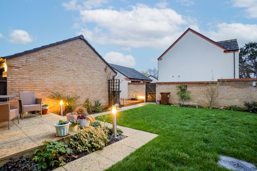 Property photo 3 of 21