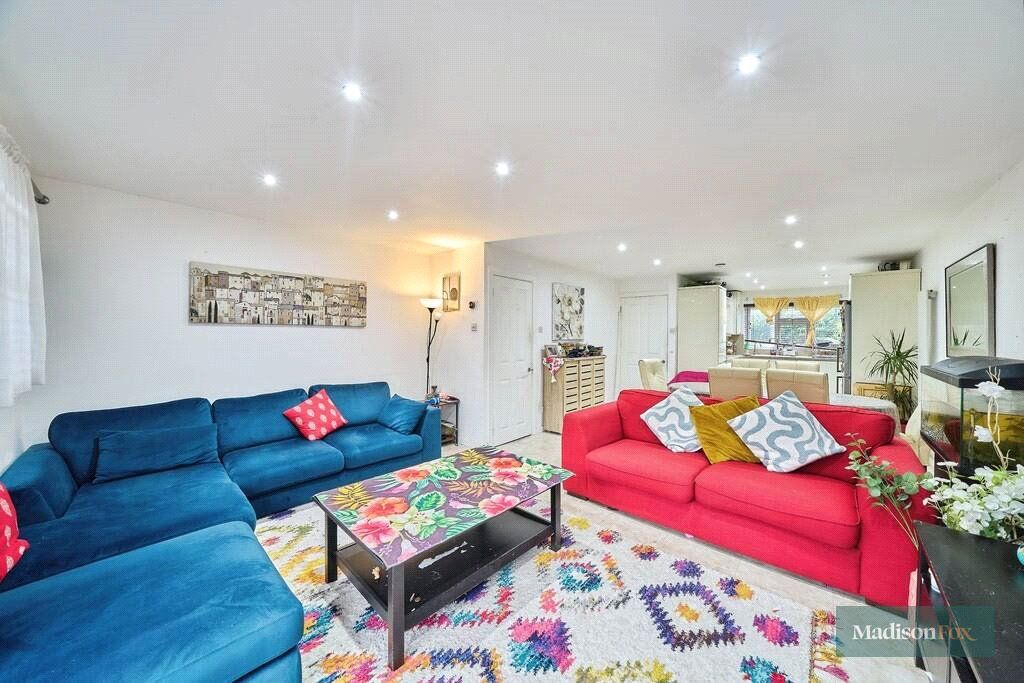 Property photo 2 of 20 Picture No. 15