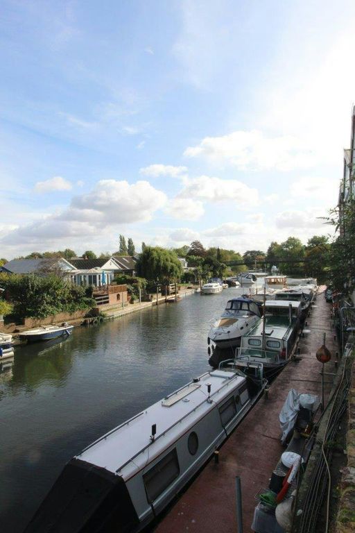 Property photo 2 of 9 Ferry Works Thames Ditton Riverside View.Jpg