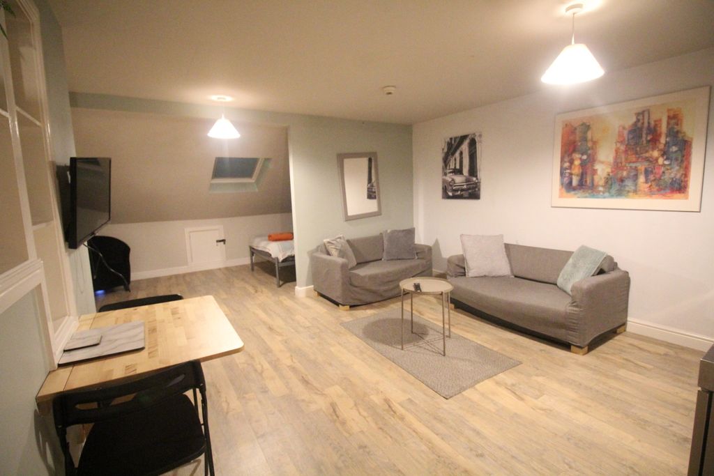 Property photo 2 of 6 Img_8900.Jpg