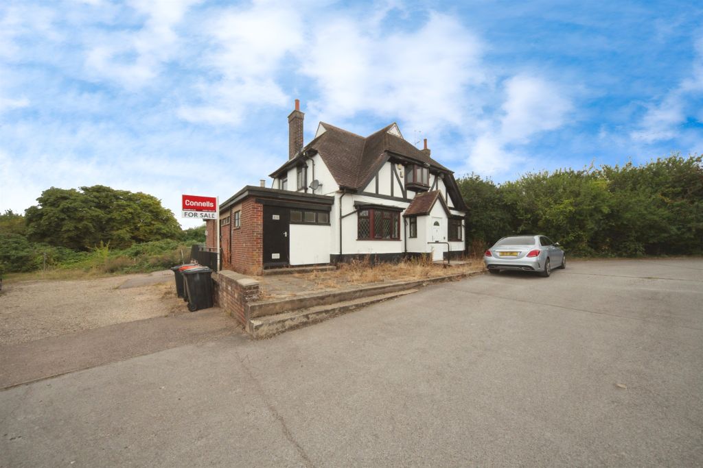 Property photo 1 of 17
