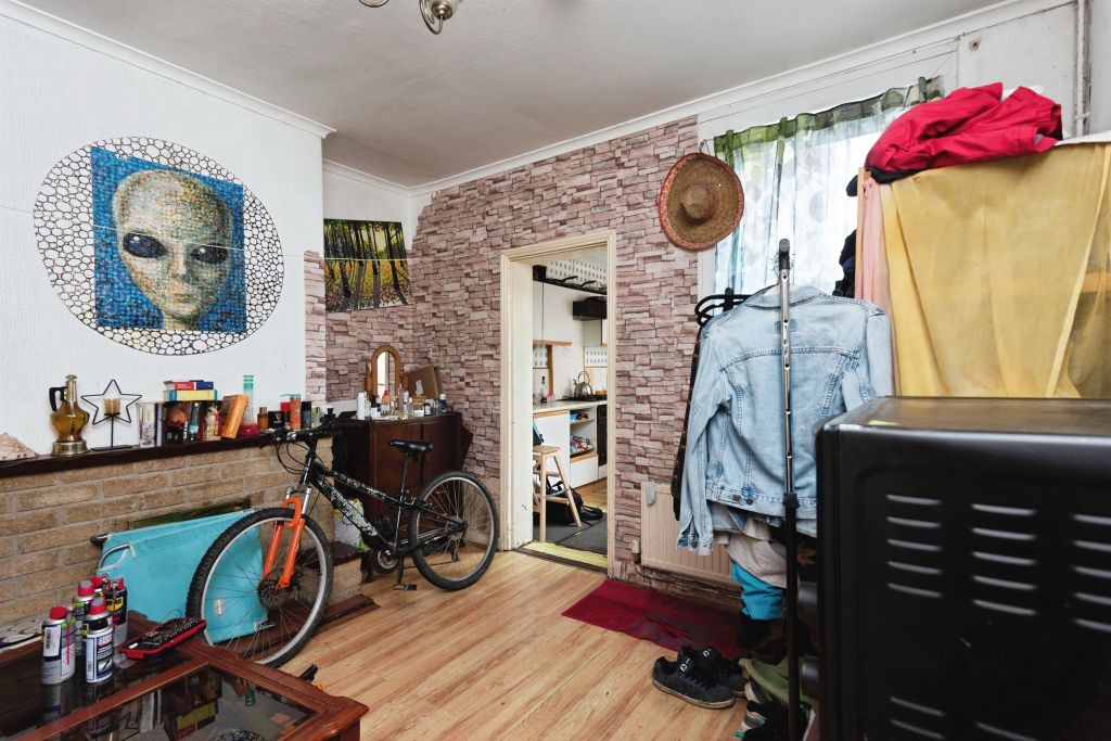 Property photo 3 of 15